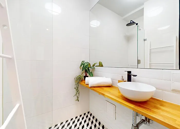 Eclipse Metro Wierzbno Mokotow * Warszawa