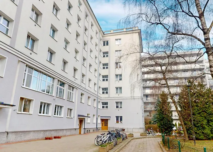 Eclipse Metro Wierzbno Mokotow *